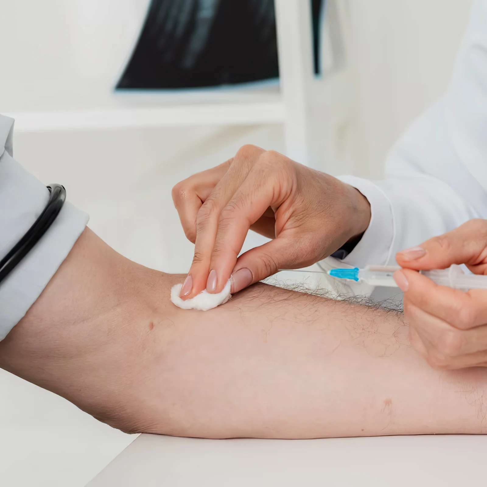 Strisce di palline di cotone Cuscinetti facciali bianchi morbidi per la rimozione del trucco Cura della pelle Applicazione toner Smalto per unghie Manicure