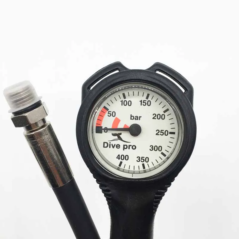 Diving depth/pressure gauge with 80cm hose