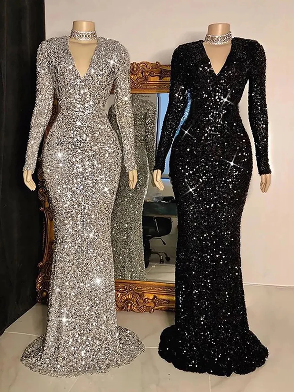 Abiti da sposa a sirena con scollo a V e scollo a V personalizzati con paillettes bling 2025 senza schienale con abito da sposa con strascico di corte per le donne