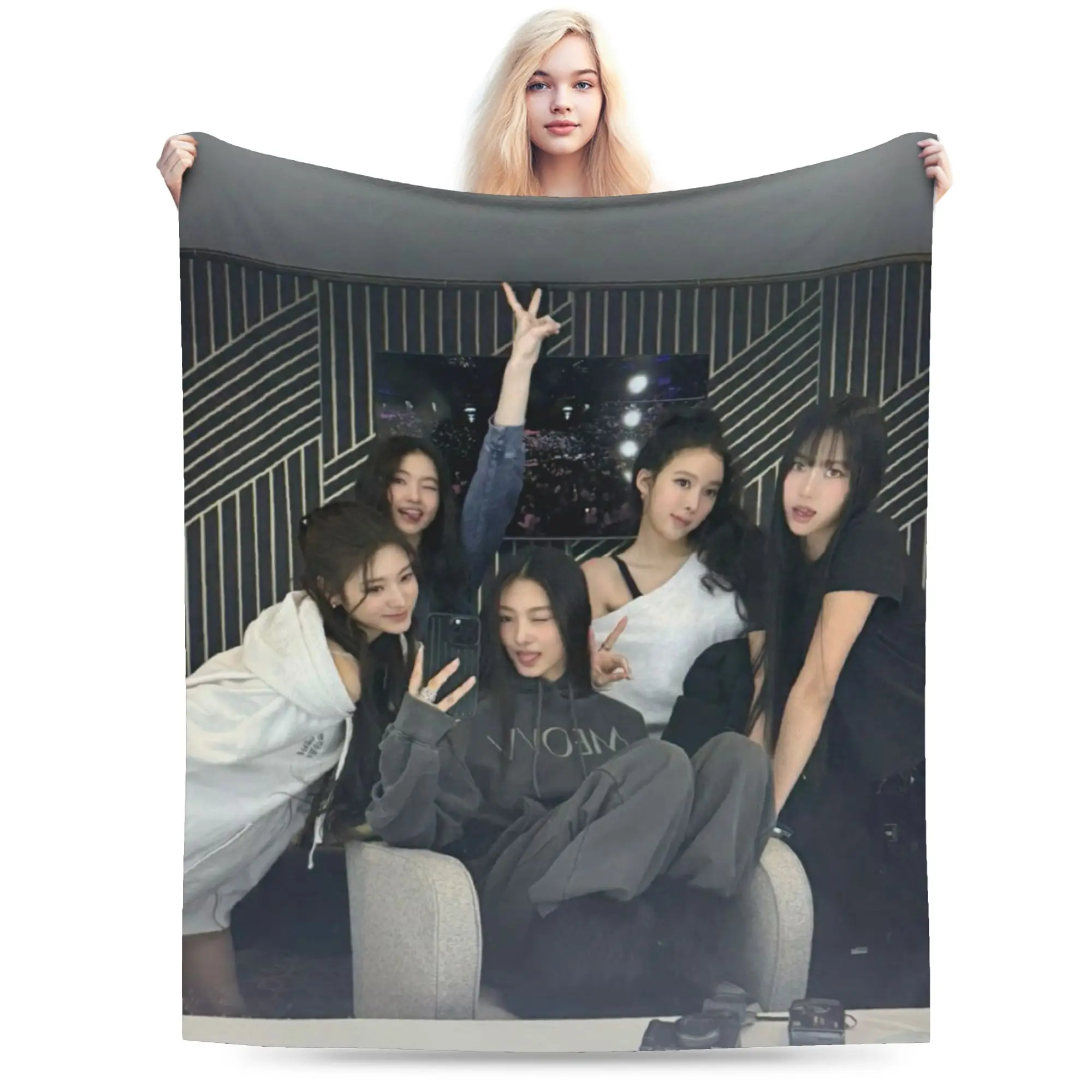 Meovv kpop k-pop الفتيات مجموعة Merch البطانيات خفيفة الوزن رقيقة المرجان الصوف أفخم رمي البطانيات مريحة البساط قطعة #2