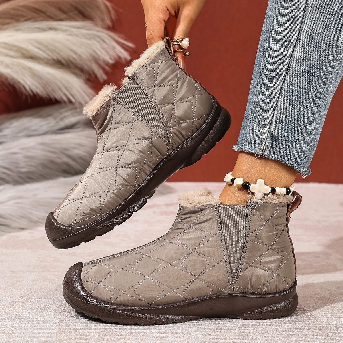 

2025 г., зимняя новая женская повседневная хлопковая обувь с флисом, удобная противоскользящая прочная бесплатная женская хлопковая обувь