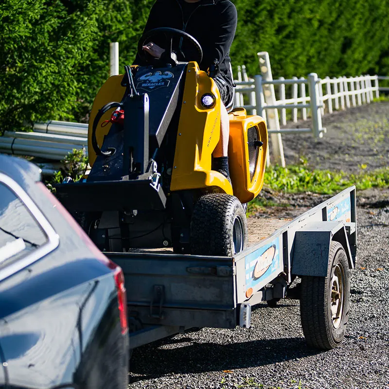 Motore caricatore aggiornato mini pala gommata da 22 HP, USA