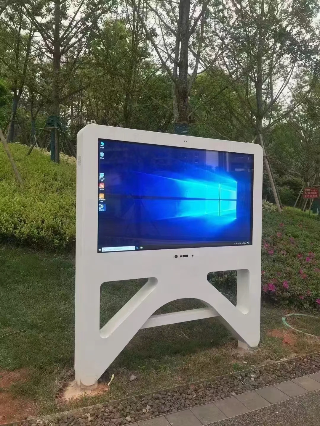 43 49 55 65 75 Inci Ip65 Display LCD Display Kios Signage, Display Led Iklan Digital Luar Ruangan