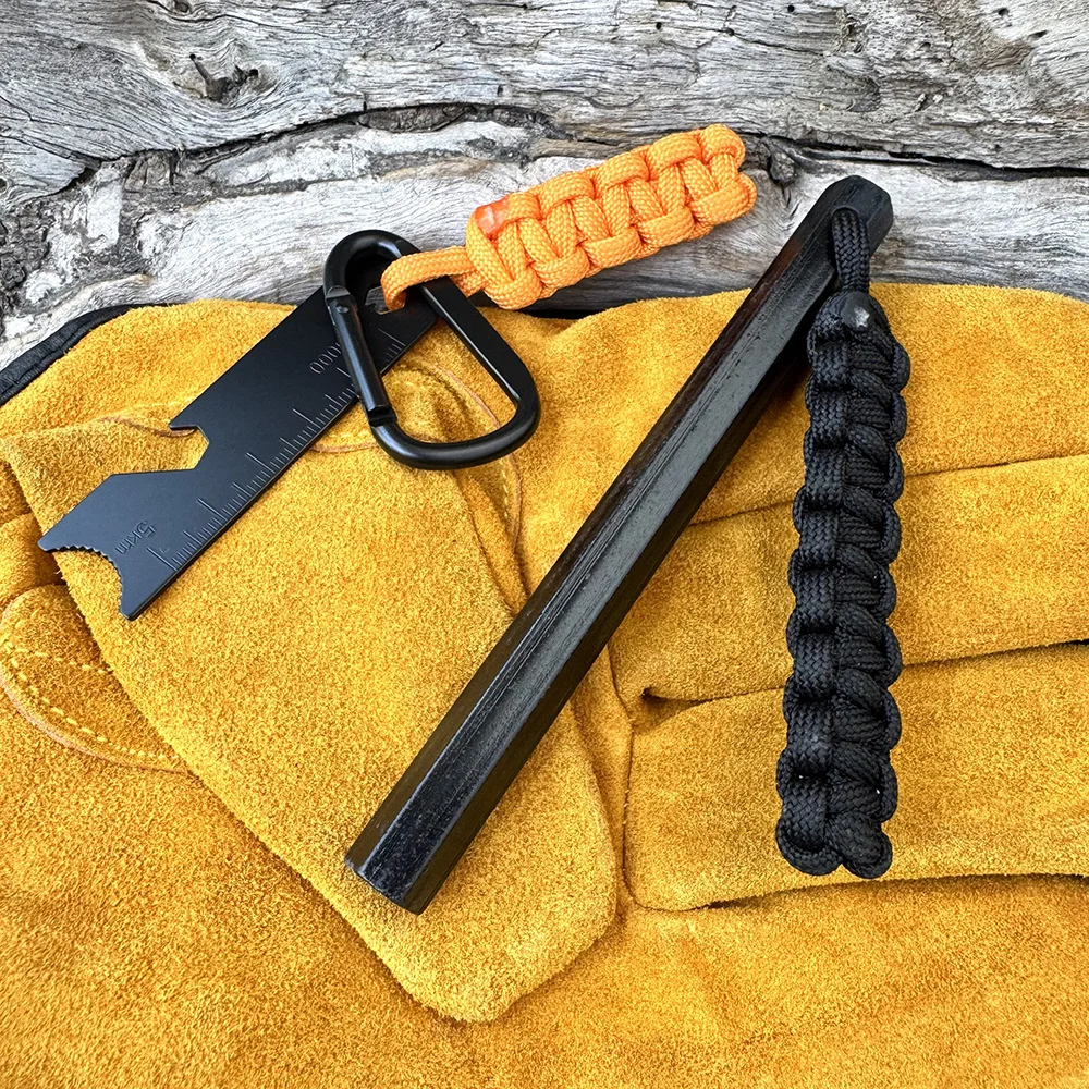 Bear Grylls Überlebens-Feuerstarter Magnesium-Feuerstahl, Tragbares Notfall-Feuerzeug-Set mit Kompass und Pfeife für Camping und Wandern – Detail 9