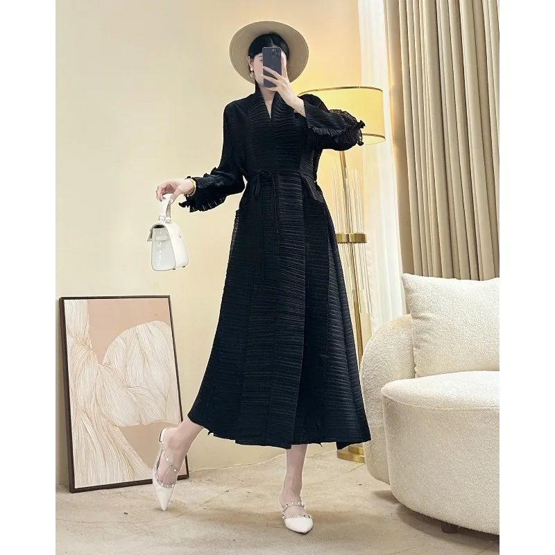 Abaya Robe Miyake Plissee Mode Langer Trenchcoat Damen Neue Langarm Lässige Vielseitige Große Revers Krawatte Dünne Faltenjacke