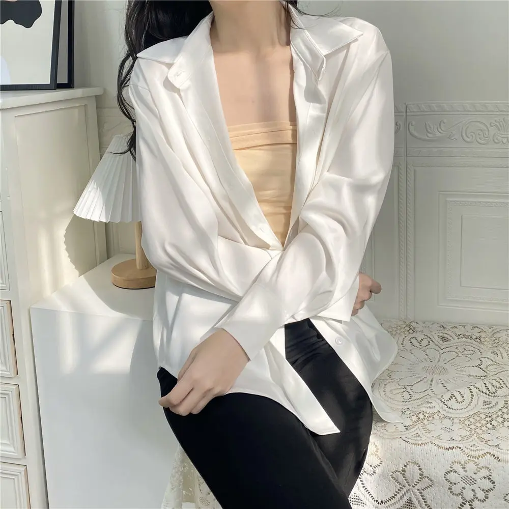 

Рубашки с длинным рукавом, женские минималистичные атласные блузки на пуговицах с декоративными оборками и отложным воротником для осенних шикарных нарядов