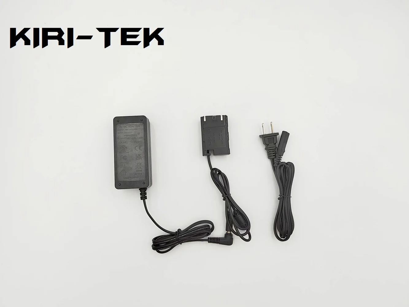 Adaptador Compacto CA946 CA-946 DR-E6C: La Solución Definitiva para Alimentar tu Canon EOS R5 C en el Campo