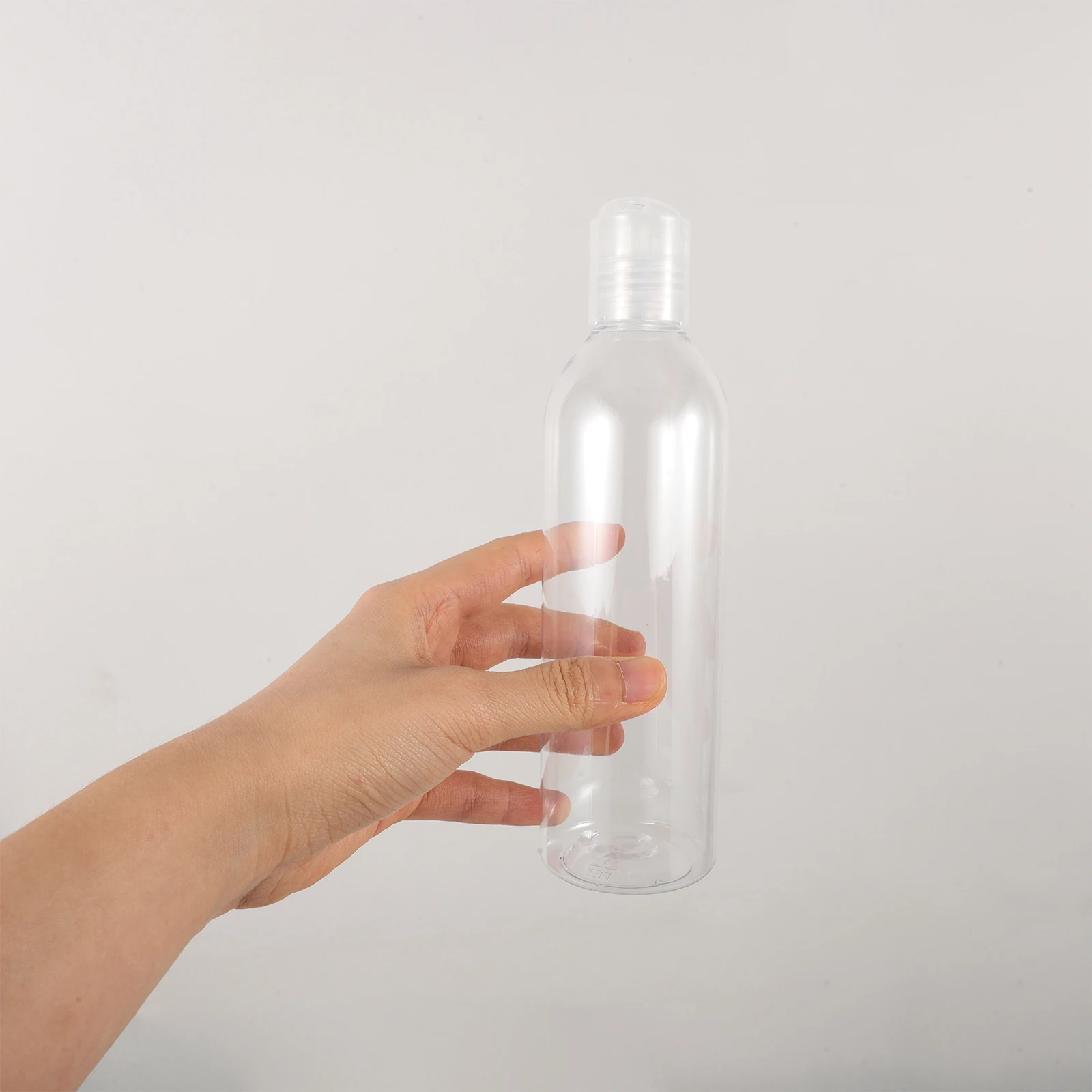 6pcs Travel Bottles Shampoo Bath Lotion Empty Containers Portable Mini No Leakage Clean Refillable Reusable