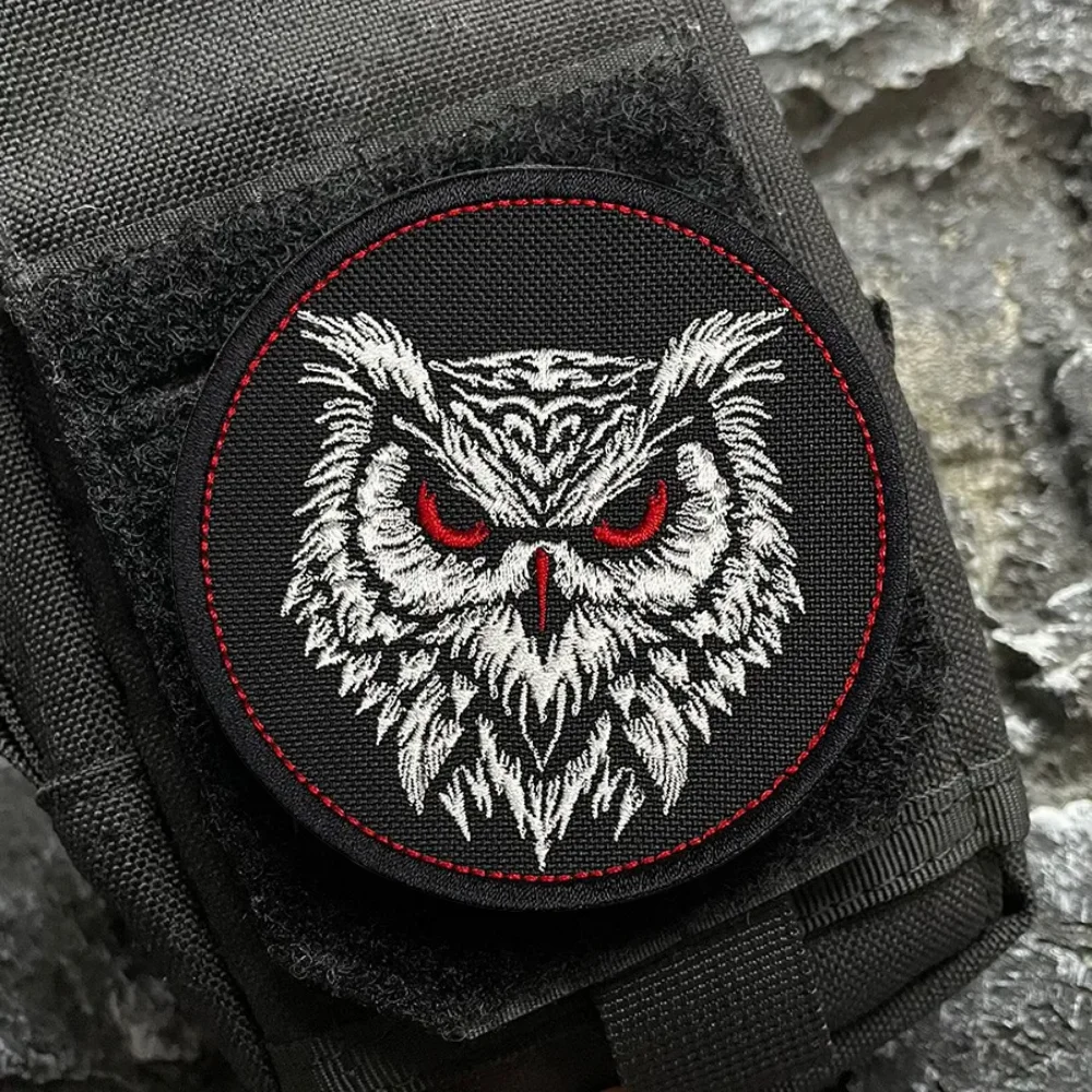 Parche táctico búho – Insignia militar con velcro para mochila - imagen 4