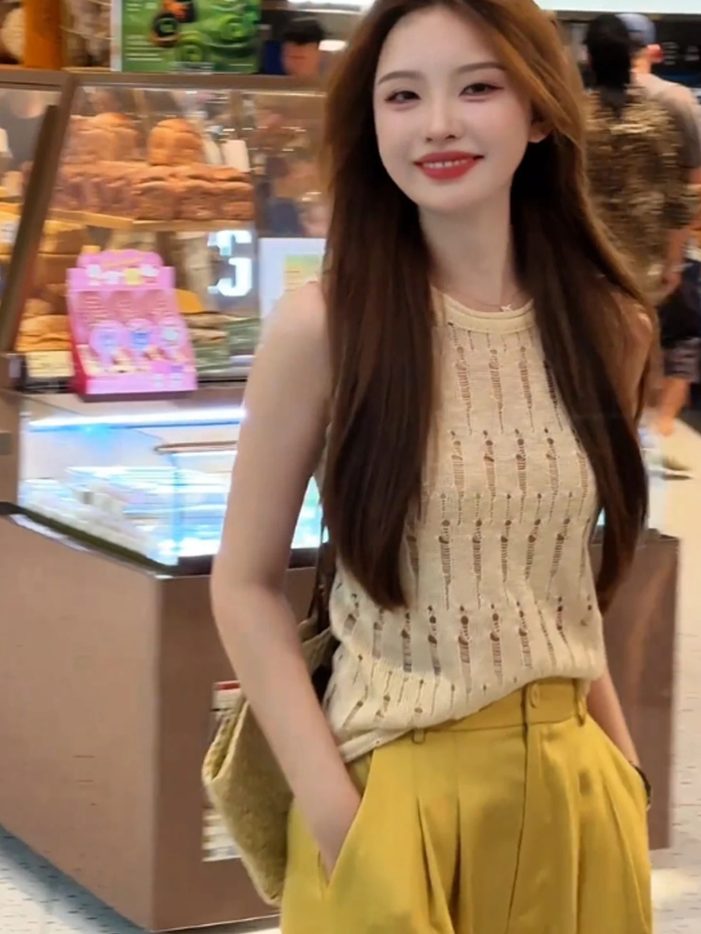 

Модный многослойный ажурный вязаный топ, удобный женский жилет, дизайн лета 2025, корейский шелковый жилет прямого кроя