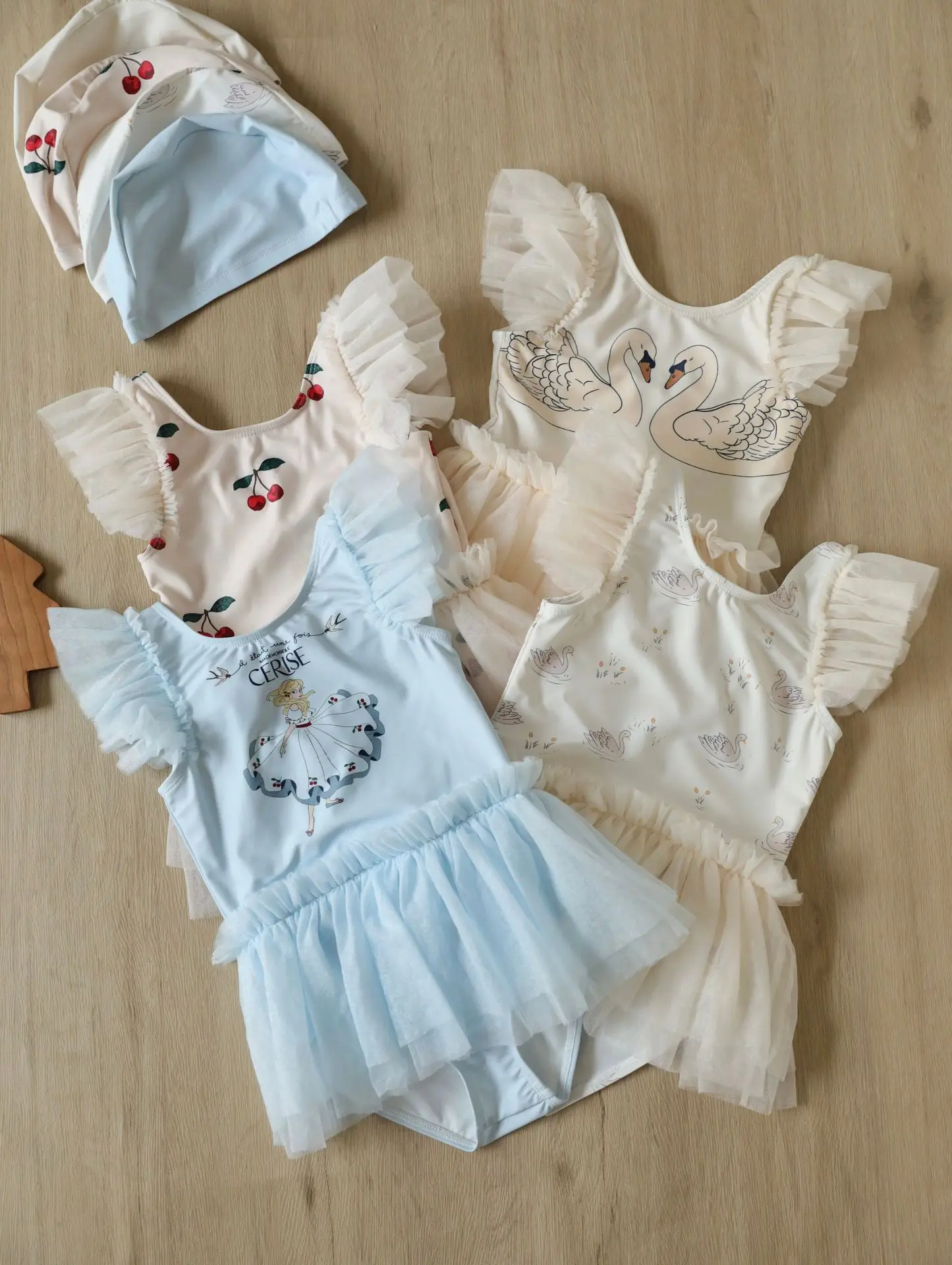2026 New Girls Swimsuit Lace Princess Dress Swimwear Sweet Girl Bikinis Cherry Print Swimming Suit maillot de bain enfant fille