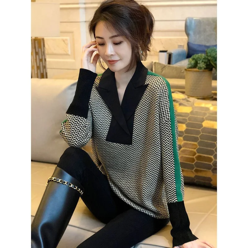 2023 Women's Clothing Pullovers V-Neck Long Sleeve Office Lady Commuter Loose Standard Stylish Casual Striped Acid-washed Tops