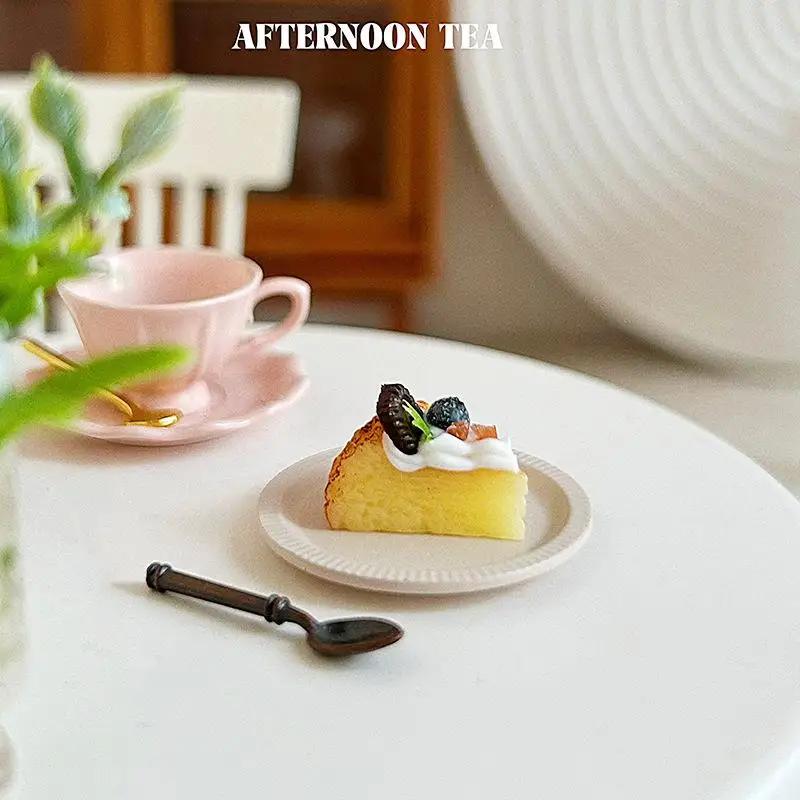 1Pcs Doll House Kitchen Furniture Accessories 1/12 Dollhouse Miniature Basque Cake Bread DIY Dessert Mini Food Cream Dessert