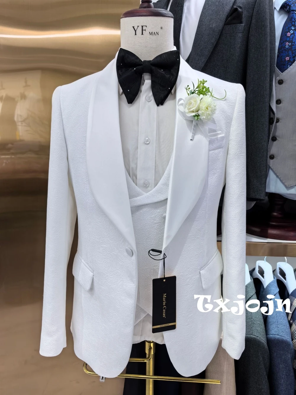 

Hot sale White Jacquard Suit Set 3 Pieces Blazer Vest Pants Wedding Groom Outfit Men's Tuxedo For Formal Occasion Customized