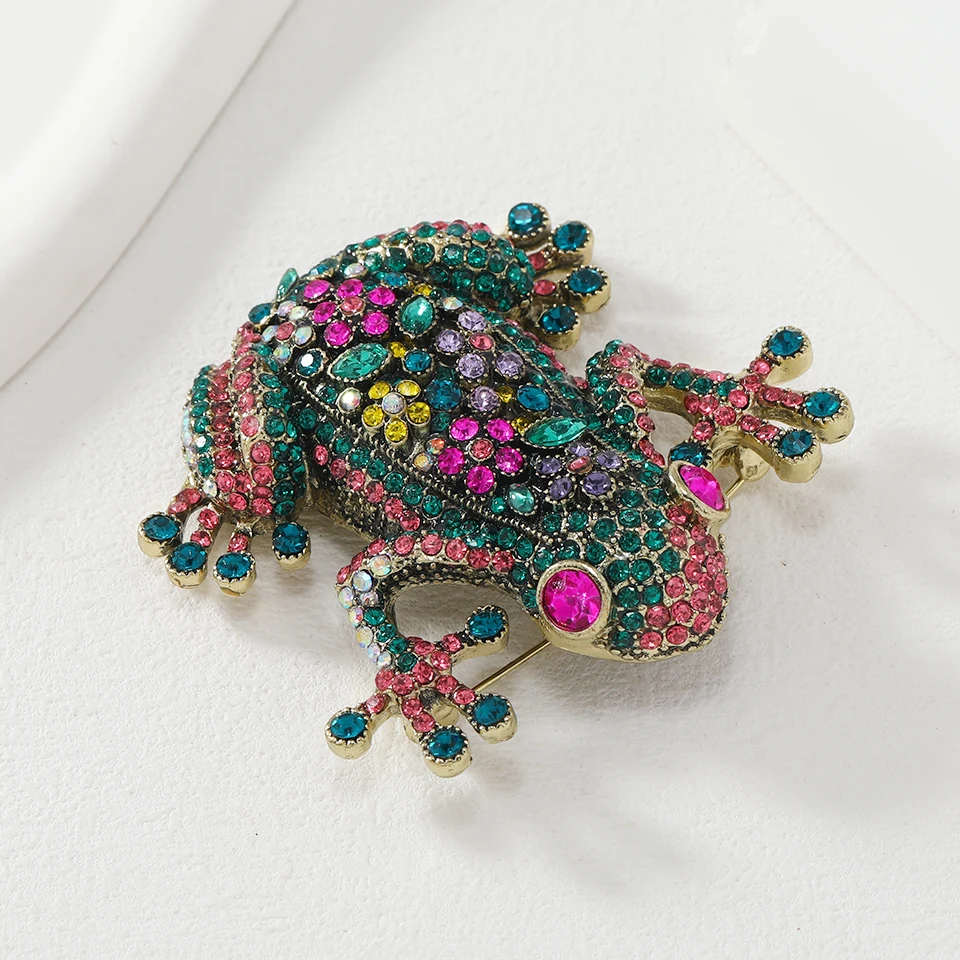 Morkopela Vintage Exaggerated Frog Rhinestone Animal Brooch Pin Luxury Banquet Party Brooches For Woman Man Gift