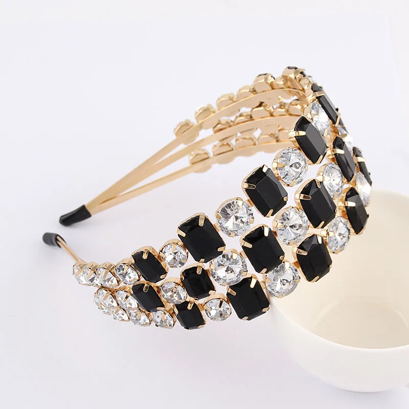 ربطات شعر معدنية عصرية على الطراز الباروكي للفتيات مع ثلاثة صفوف من إكسسوارات الشعر اليومية الماسية الزجاجية