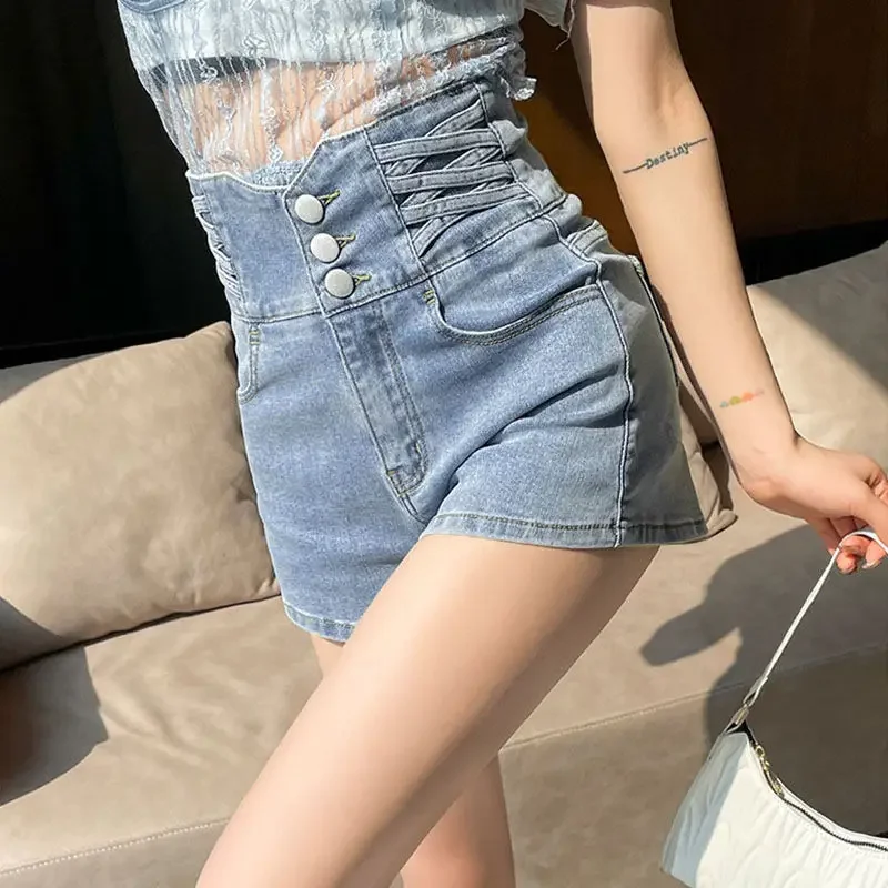 2025 Summer With Waist Pocket Button Denim Shorts for Women Fashion Clothing Designer Trend Flowy To Wear Short Jean Pants Woman