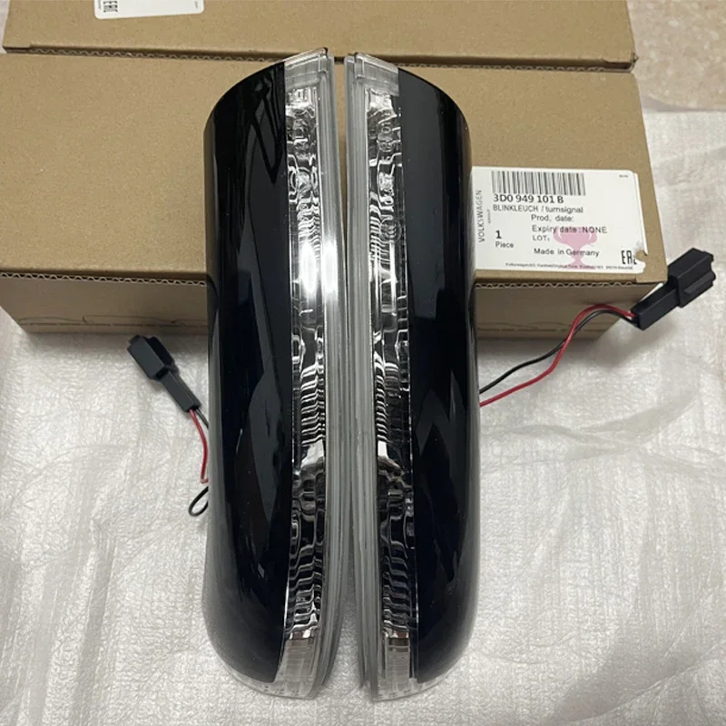 

For VW Phaeton 2011-2016 LED Side Mirror Turn Signal Light (3D0949101B/3D0949102B) | OEM Replacement Blinker Lamp |