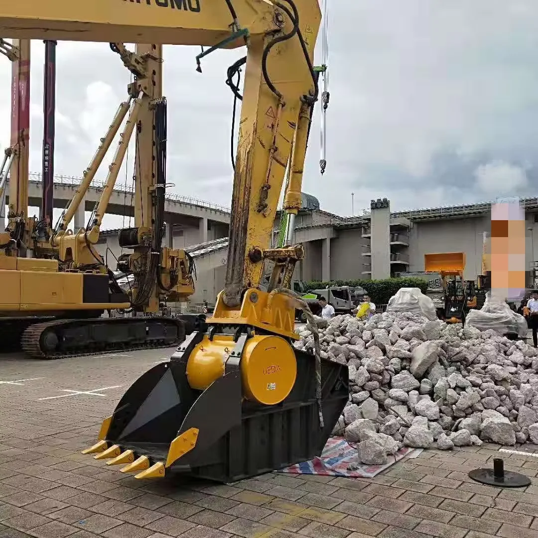 Hydraulic Crusher Bucket and Jaw Crusher Bucket Tool for 20-25 Ton Excavator, for Hard Rock and Foundation Breaking