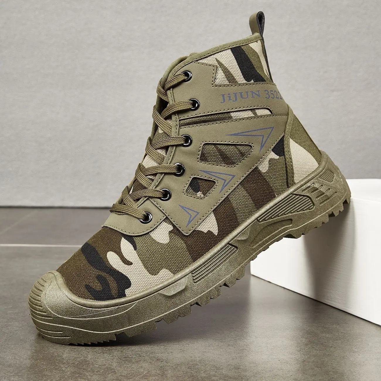 2026 New Outdoor Non-slip Casual Platform Sneakers Men's High Top Training Boots Men's Designer Desert Camouflage Tactical Boots