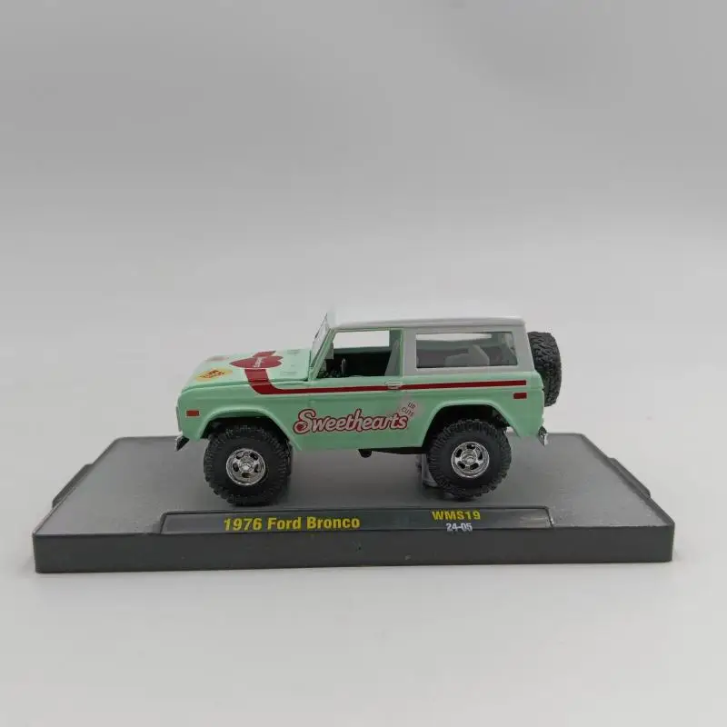 M2 machines 1/64 1976 Ford Bronco Die-cast alloy car model collection display child gift