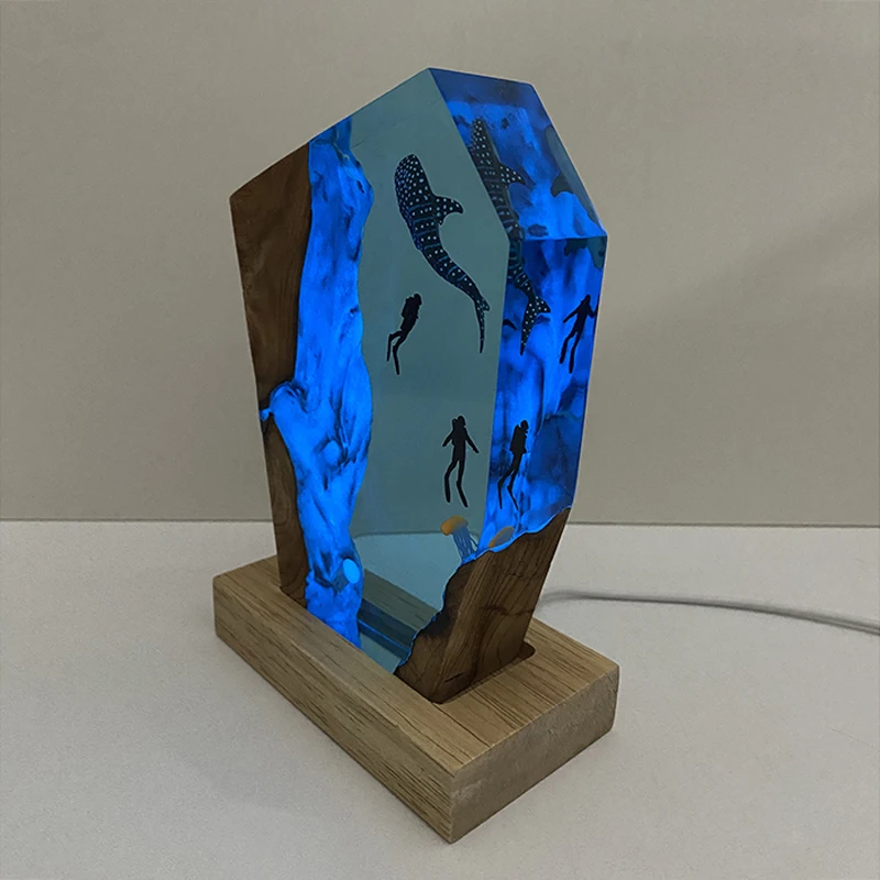 Ocean Theme Resin Light Creative Artistic Beautiful Night Light Craft Decoration USB Table Lamp Whale Divers Element