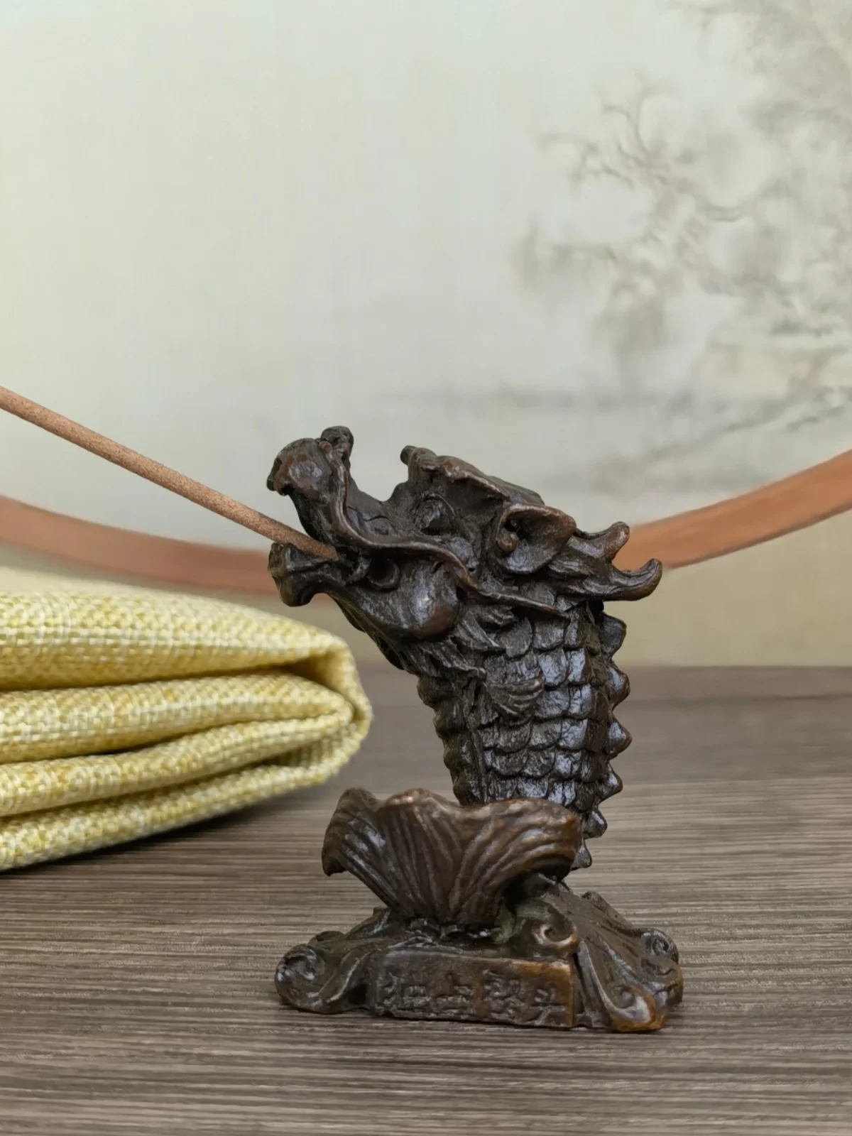 

Antique bronzes Nine sons of the ancient god beast Dragon Kiss Kiss Kiss Home desktop works fine.