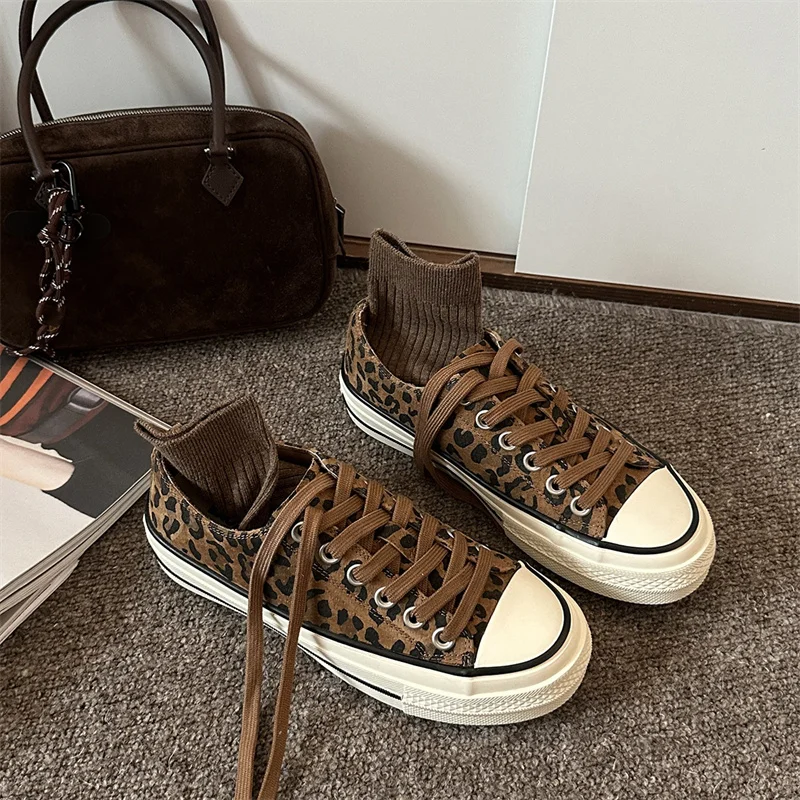 Retro Style Canvas Shoes Fashionable Hot Soft Bottom Sapato Feminino New Original Brand Women Zapatos Autumn Trendy Sneakers