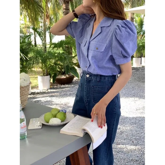 قميص نسائي صيفي أنيق وبسيط بأكمام فقاعية مخططة، بأسلوب عملي وكاجوال، بأكمام قصيرة وطول عادي