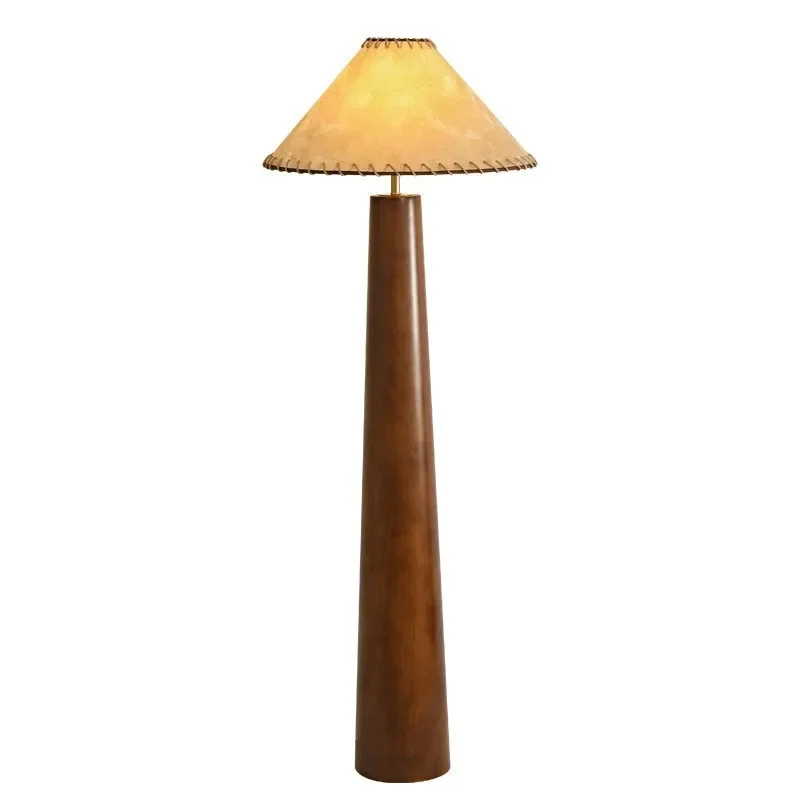 

French floor lamp, retro log style Japanese living room bedroom, Nordic solid wood vertical table lamp
