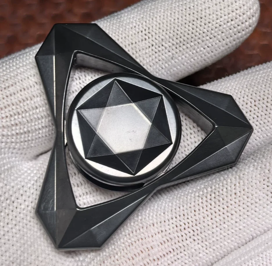 Used EDC Nirvana Sky Zirconium Alloy Fingertip Gyroscope Steel Stone Wash spinner Fingertip gyroscope Decompression toys