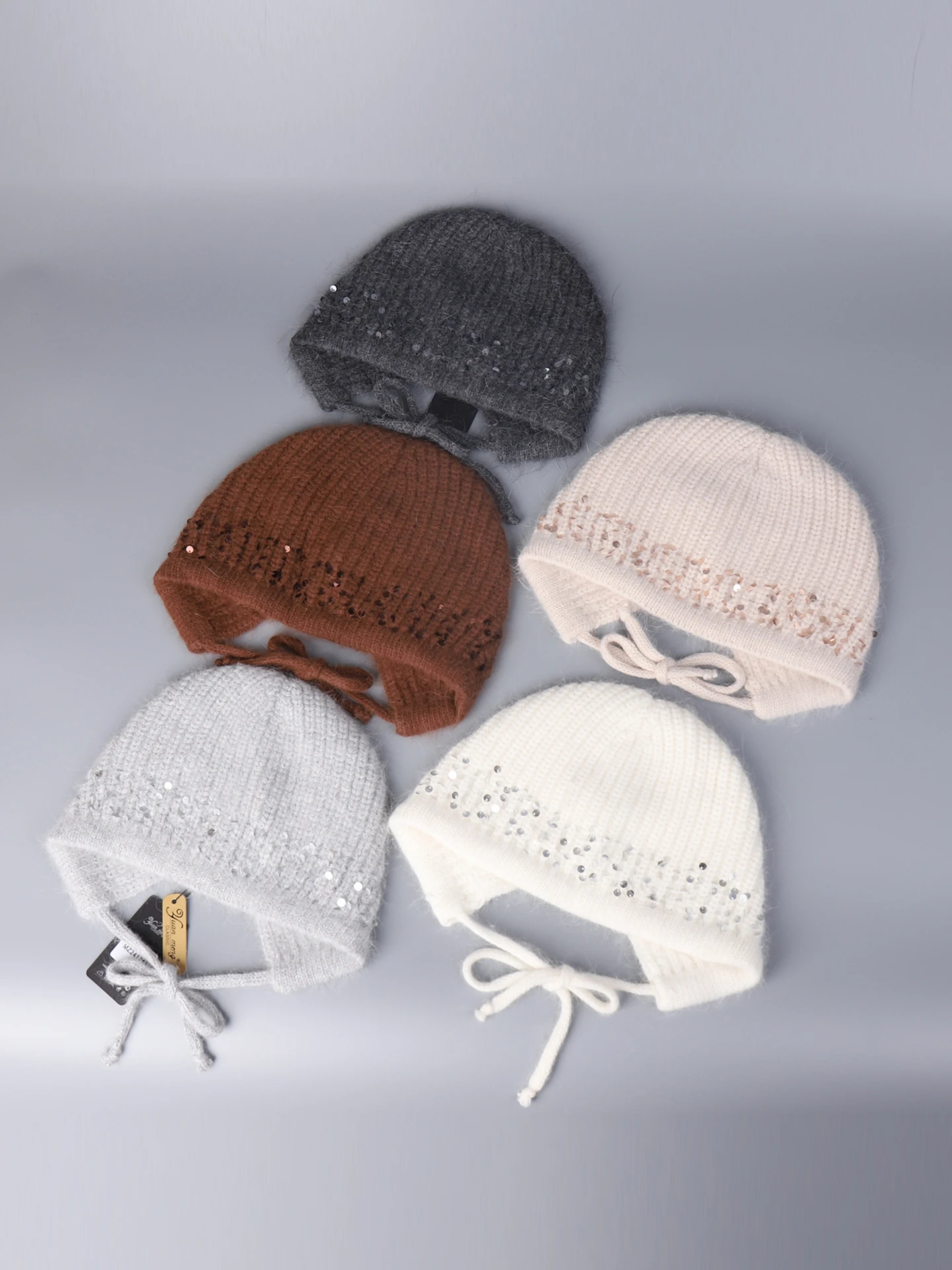 مطرزة محبوك الأرنب الفراء المخلوطة سبليت تصميم الصوف منفذها قبعة المرأة الشتاء الدفء في الهواء الطلق حماية الأذن قبعة صغيرة محبوكة قبعة