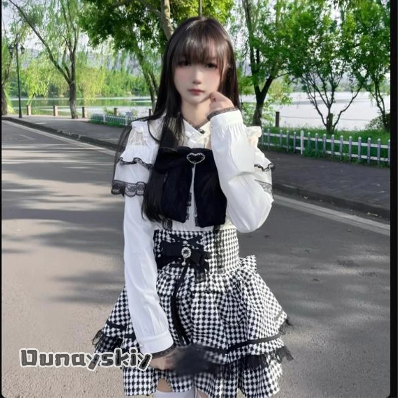 CR6.18*Jirai Kei Blusa Lolita Estilo Encaje Camisa Blanca Pantalones Cortos Negros Blusa de Manga Larga con Lazo, Top de Mujer de Color Sólido Estilo Subcultura Lindo