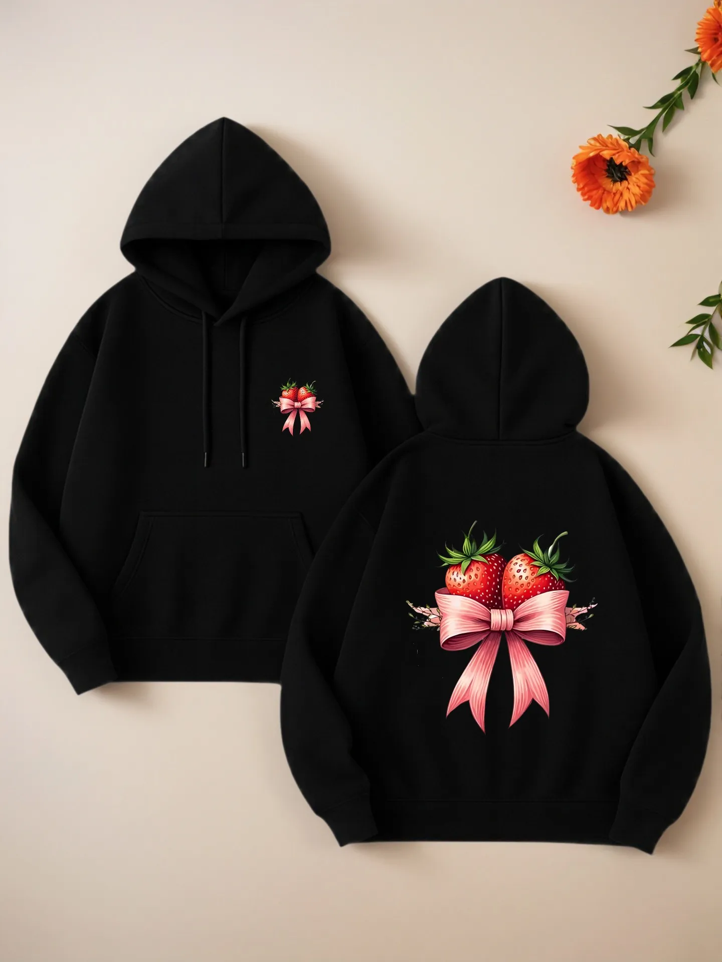 Felpa con cappuccio da donna, stampa grafica con fragole e fiocchi, estetica carina, tessuto morbido, abbigliamento casual quotidiano, per adolescenti