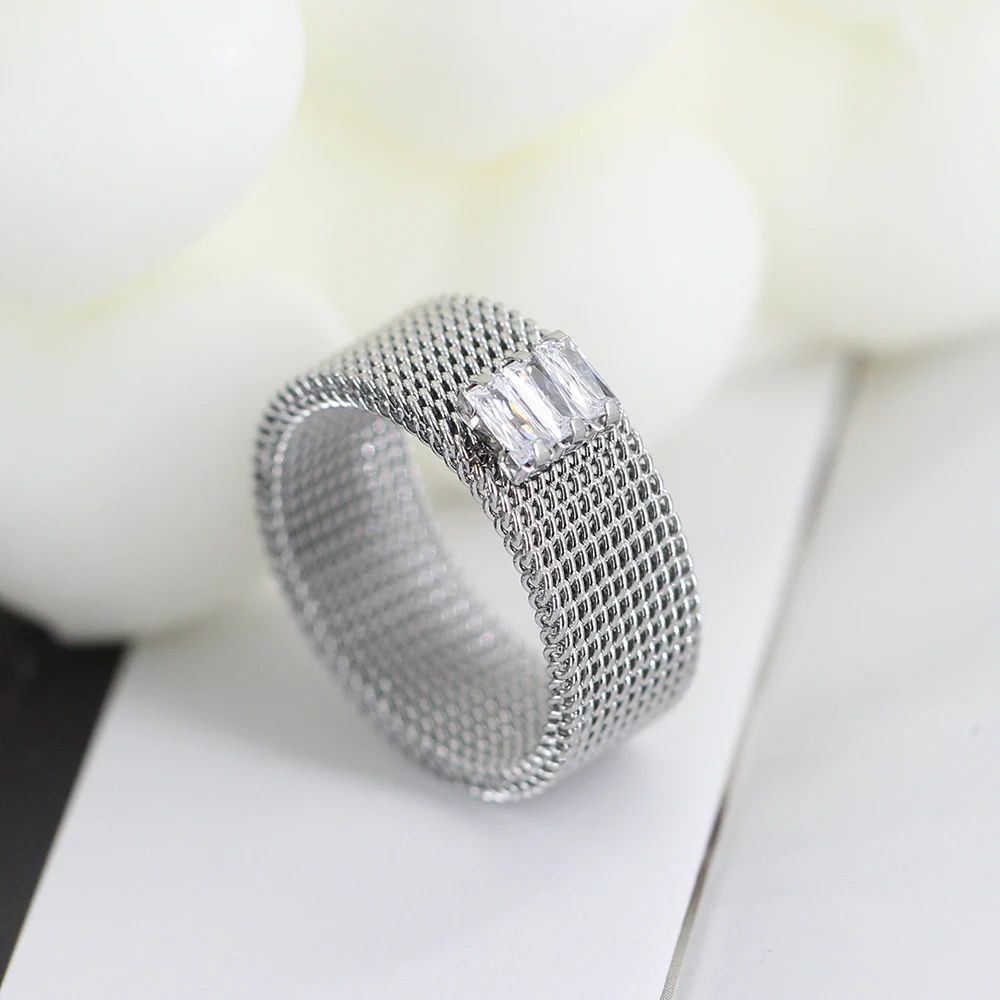 VQYSKO Stainless Steel Wire Mesh Simple Plain Wedding Band Ring Men\'s Comfort Fit Zircon Wedding Gift