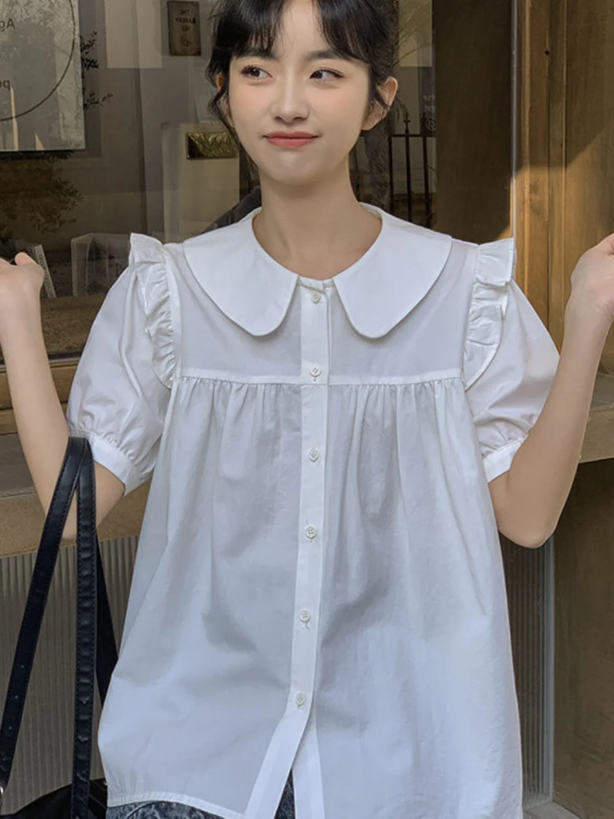 White Doll Collar College Style Women's Shirt Design Sensation Small Audience Bubble Sleeve Polyester Fiber Short Sleeve Shirt