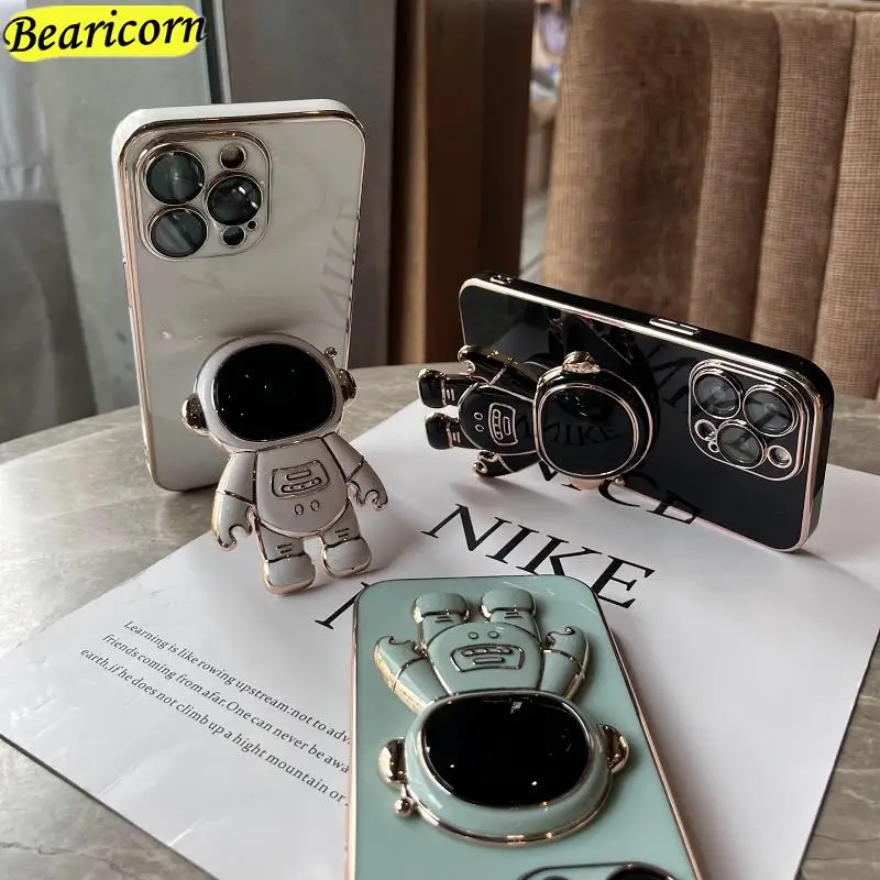 

Astronaut Stand Holder Plating Phone Case For Realme 2 5 5i 5s 6i 7i 8i 9i 7 8 9 Pro C11 C12 C15 C17 C20 C21Y C25 C31 C35 Cover