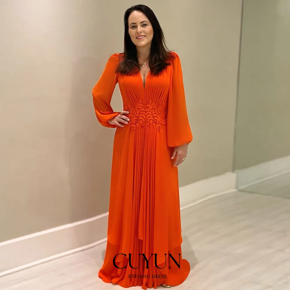 

CUYUN Orange Mother of Bride Dresses Chiffon Deep V-Neck Long Sleeves Wedding Guest Dress with Lace Appliques Customized Gown