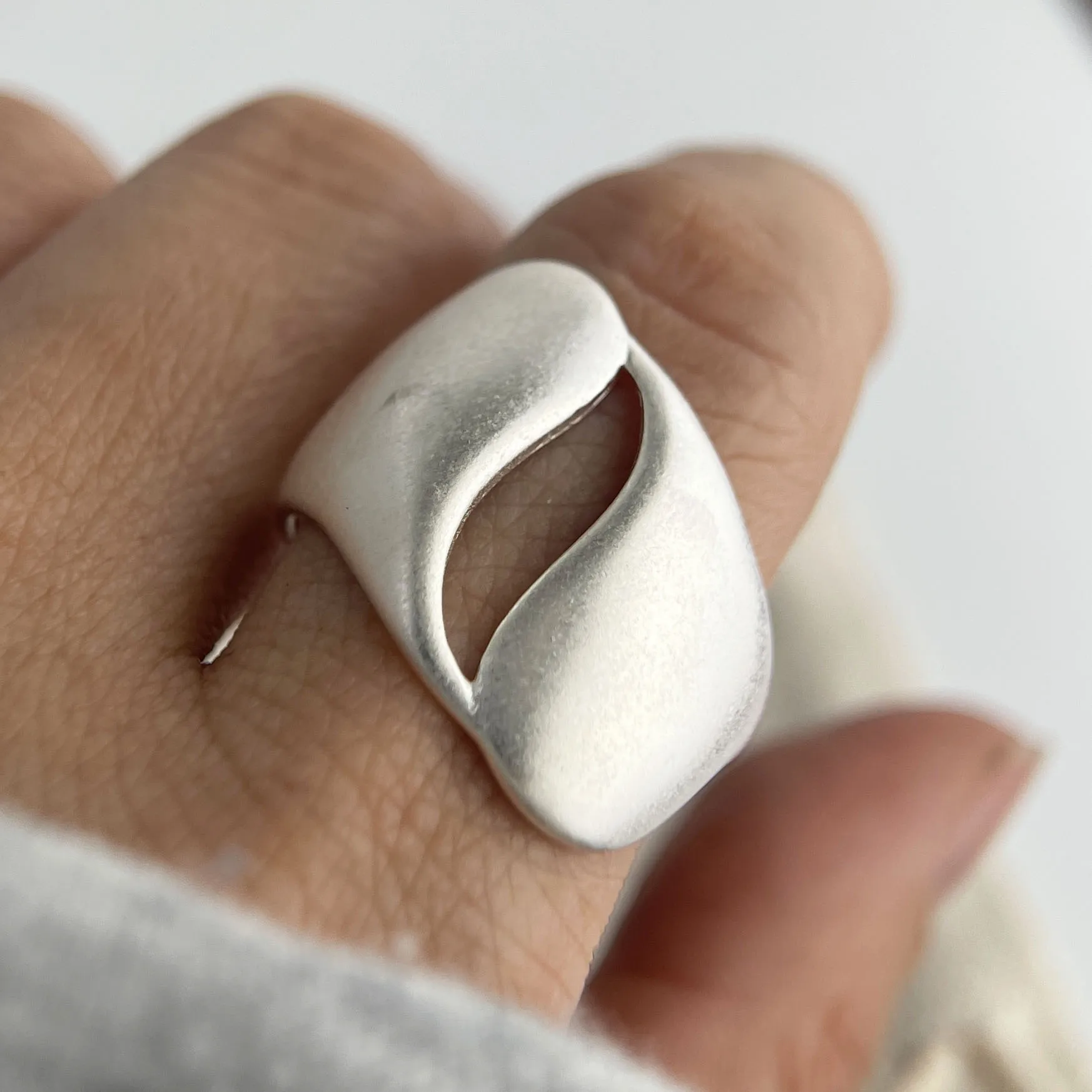 Women's 925 Sterling Silver Handmade Simple Flower Bow Heart Ring
