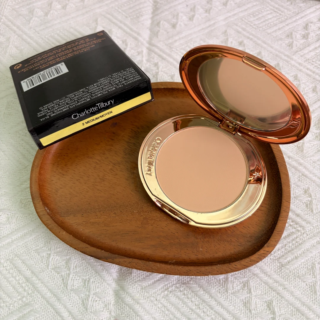 Charlotte Tilbury Matte Setting Powder Oil-Control Smooth and Lasting Delicate Cosmetics mit exquisiter Verpackung Geschenke Make-up