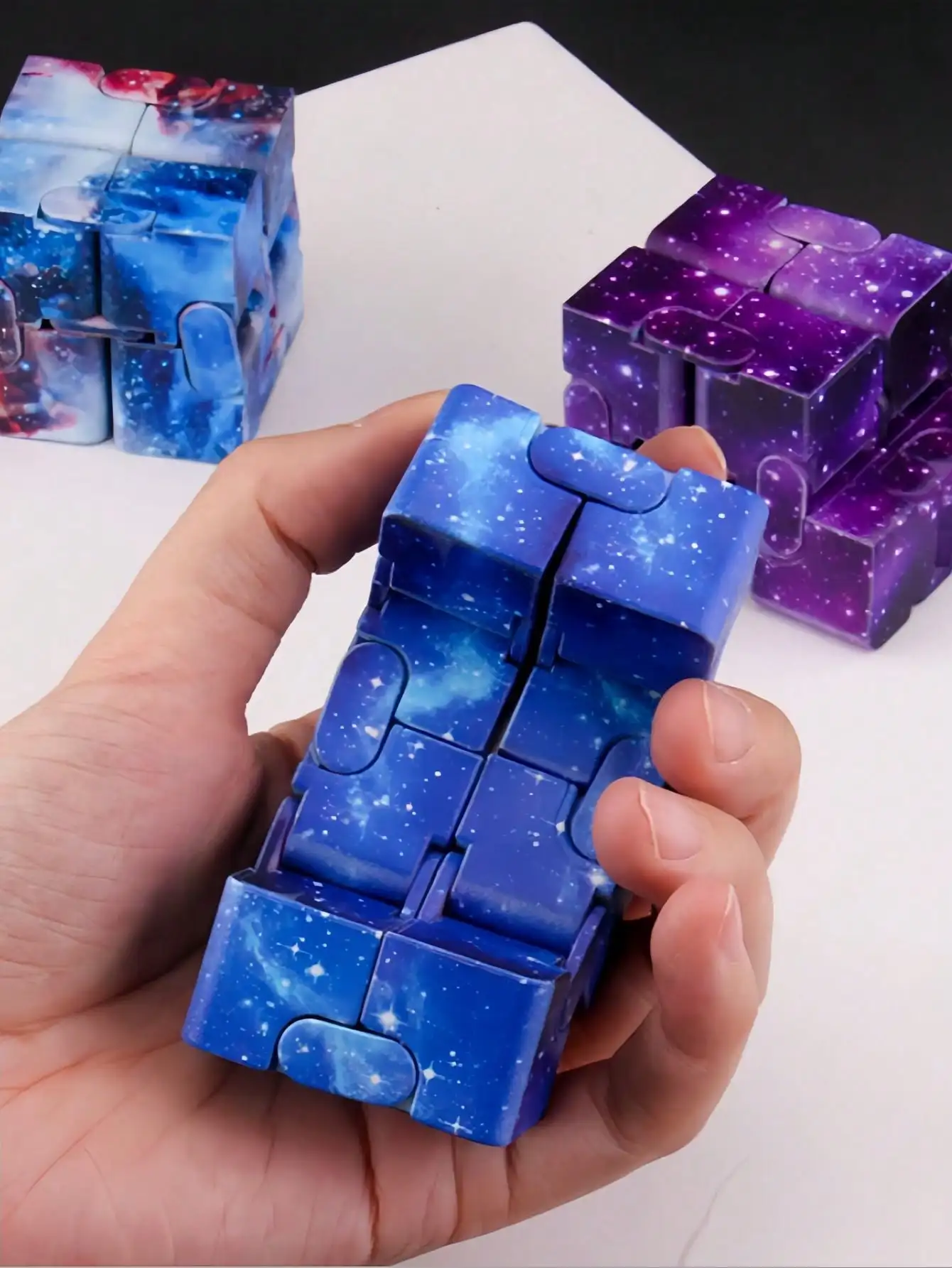 

1pcs Starry Sky Infinity Cube, Featuring Starry Sky Color Scheme, Moonlight Forest Elements,Novel Shape And Fun Play,Suitable
