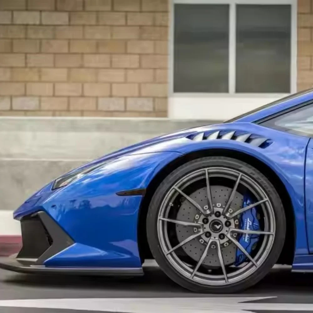 

Suitable for Lamborghini HuracanLP580 LP610 Upgraded and Modified V-style High-quality Dry Carbon Fiber Front Mudguard Body Kit