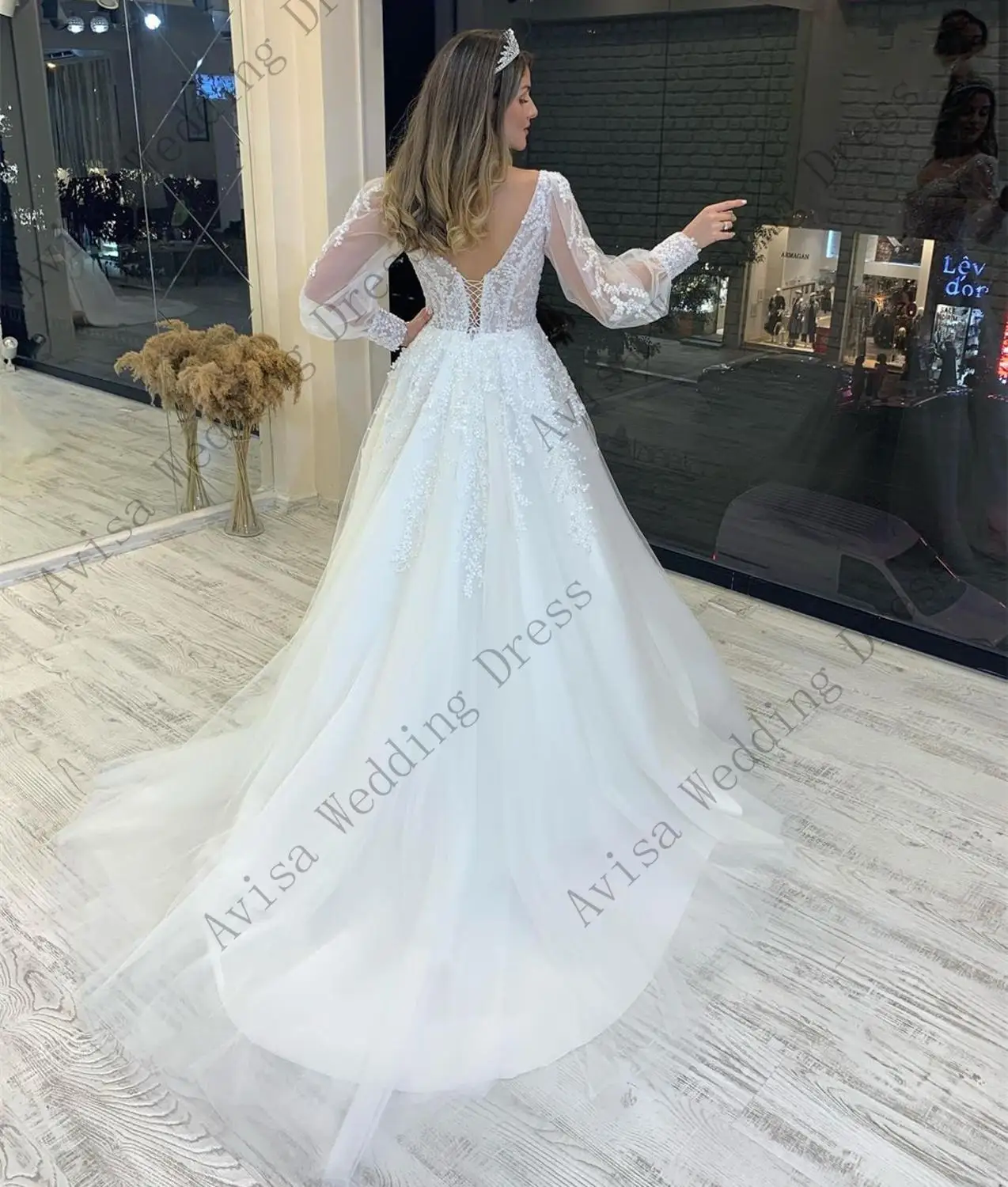 Magnifique robe de mariée à manches longues A-ligne, manches bouffantes, train de balayage, dos nu, patients, quelle que soit la dentelle, robes de soirée éducatives