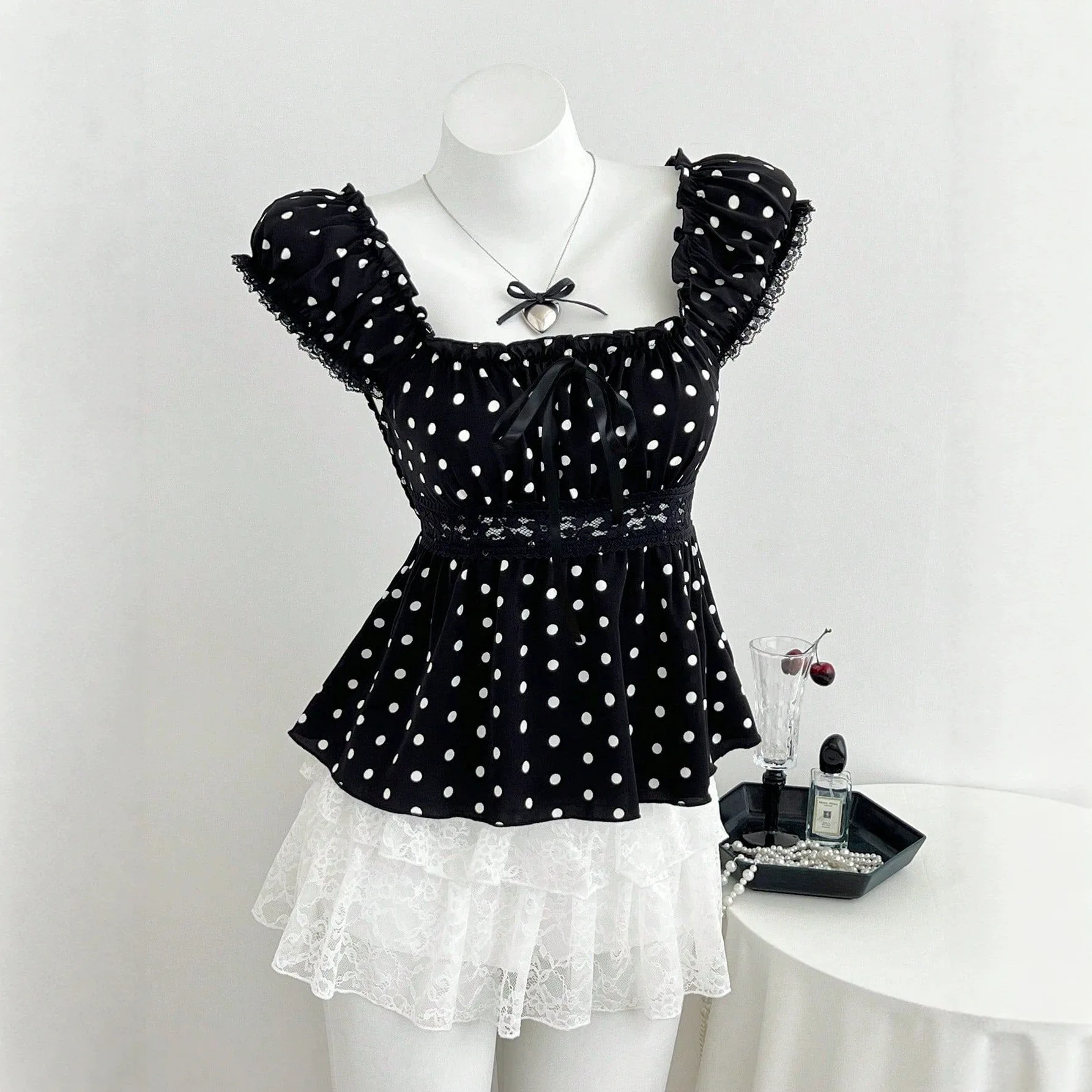 

Blouses Women Shirt Vintage Square Collar Puff Sleeve Tops Y2k Streetwear Elegant Splice Shirts Lace Tight Waist Sexy 2026