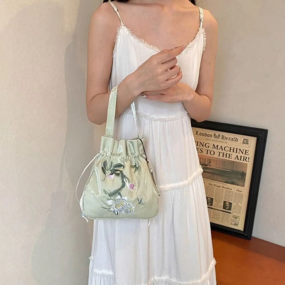 

Ethnic Style Embroidery Drawstring Bucket Bag Ancient Style Hanfu Accessories Chinese Style Handbag Flower Storage Bag
