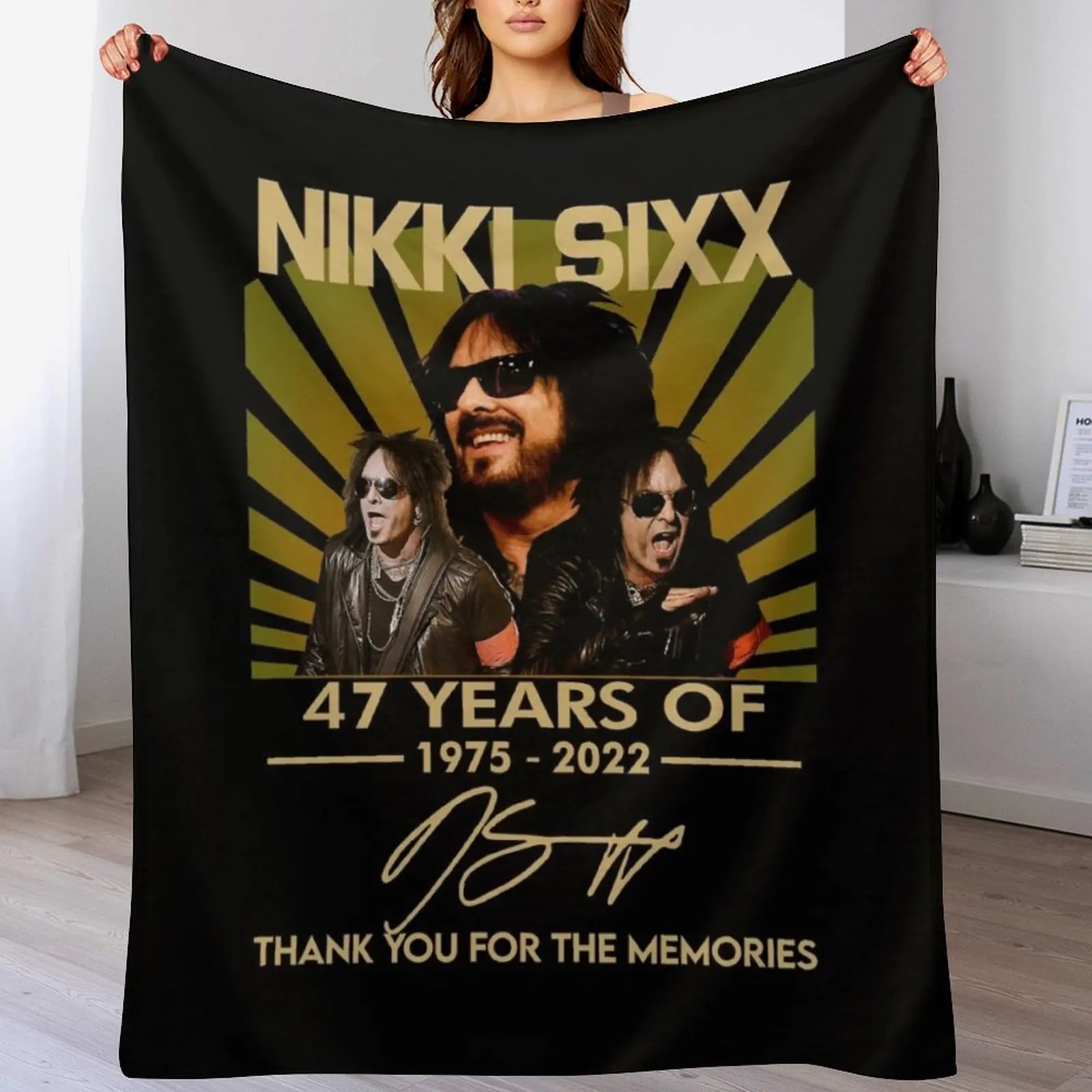 Nikki Sixx 45 Years Of 1975 2020 Thank You For The Memories Signatures Customize Throw Blanket