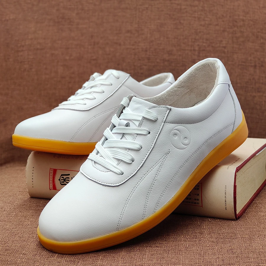 

Tai Chi Shoes for Men and Women Kung Fu Martial Arts Trainers Unisex Comfortable and Versatile Walking Casual Shoes