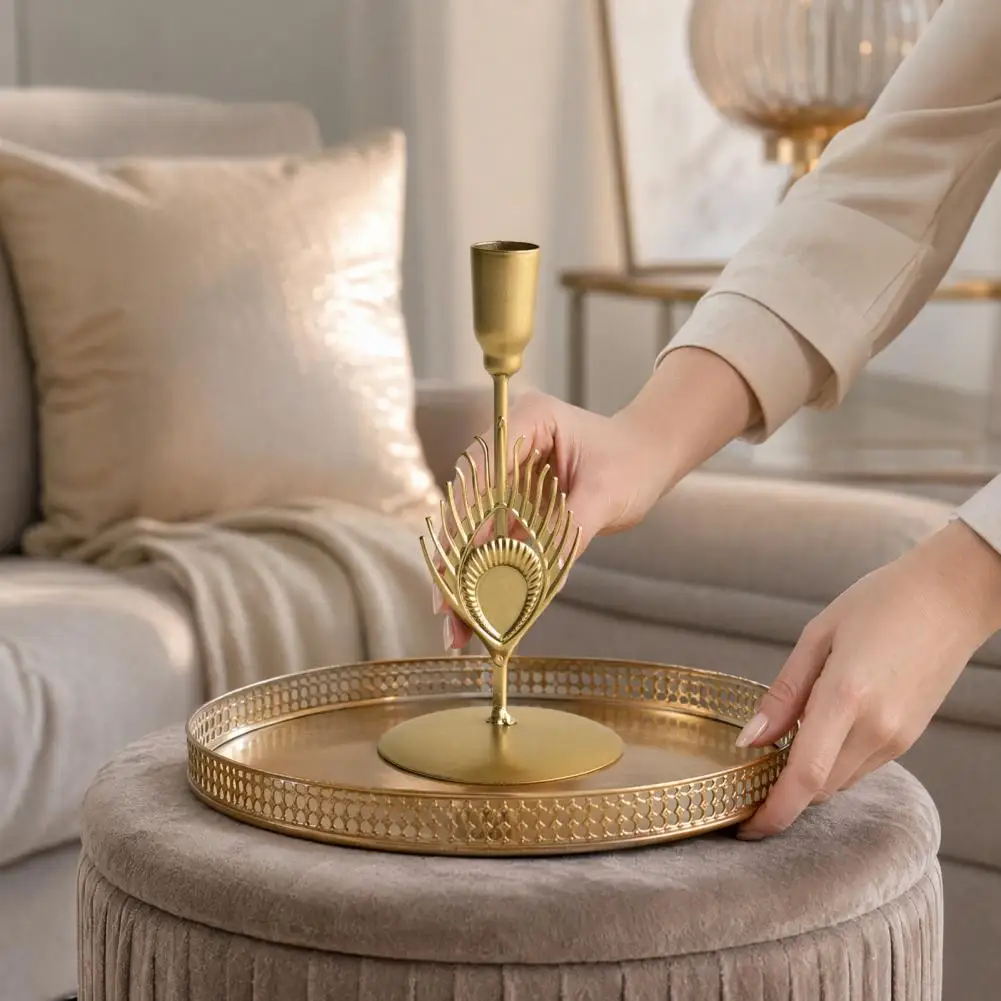 Made of high-quality metal, the surface presents a delicate retro luster and light luxury texture.