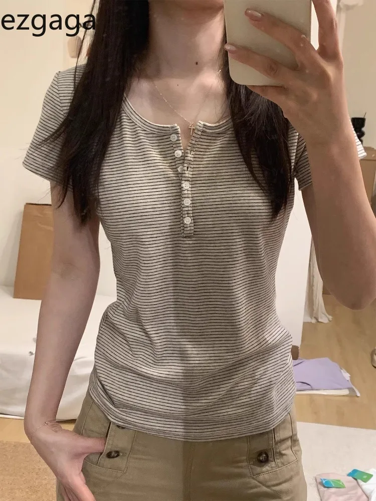 

Ezgaga T Shirts Women Button Striped Short Sleeve Slim Spring Summer Fashion 2026 Vintage Tops Ladies Casual Tee Shirt