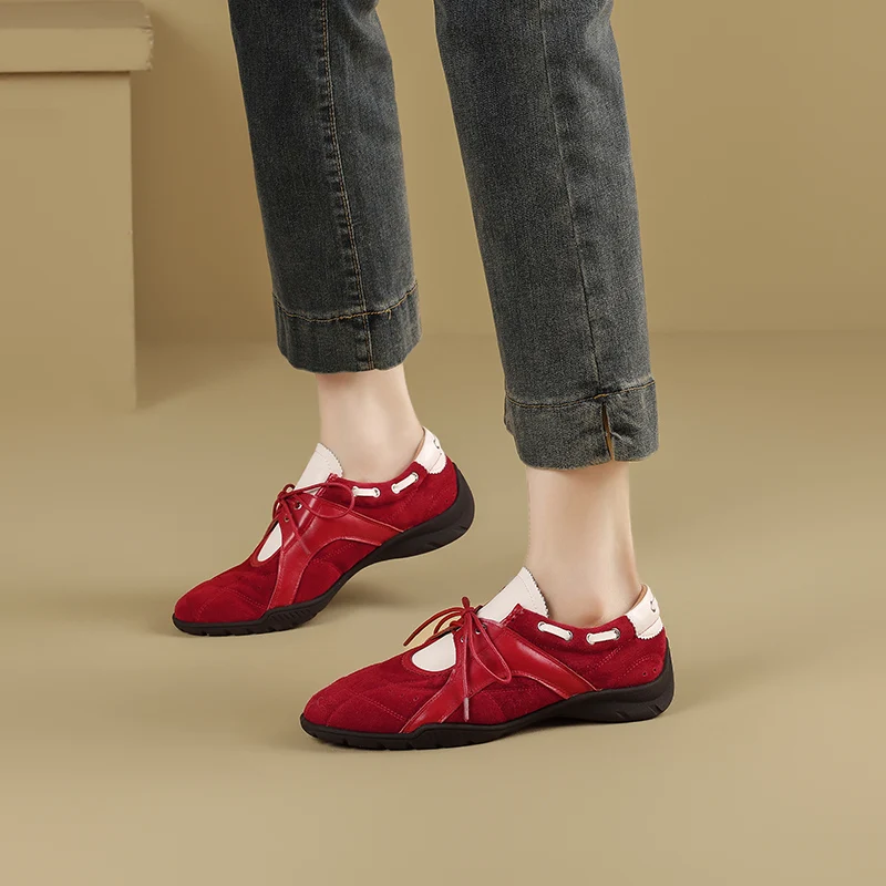 

Новые женские кроссовки 2026 года из натуральной замши, весенние, на плоской подошве, с круглым носком, на шнуровке, красные, черные, коричневые, большие размеры